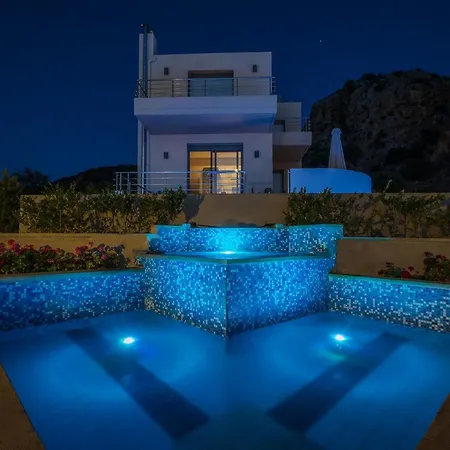 Geraeumiges In Mithimna Mit Eigenem Pool Holiday home *